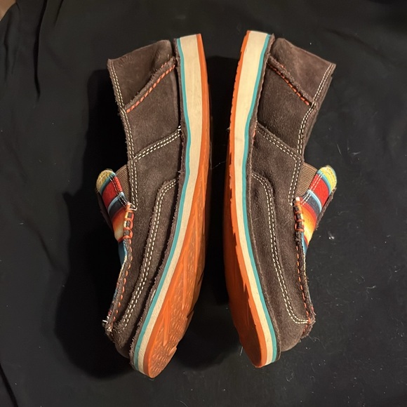 Ariat Womens Chocolate Sunset Serape Cruiser size 8.5 - Picture 2 of 4